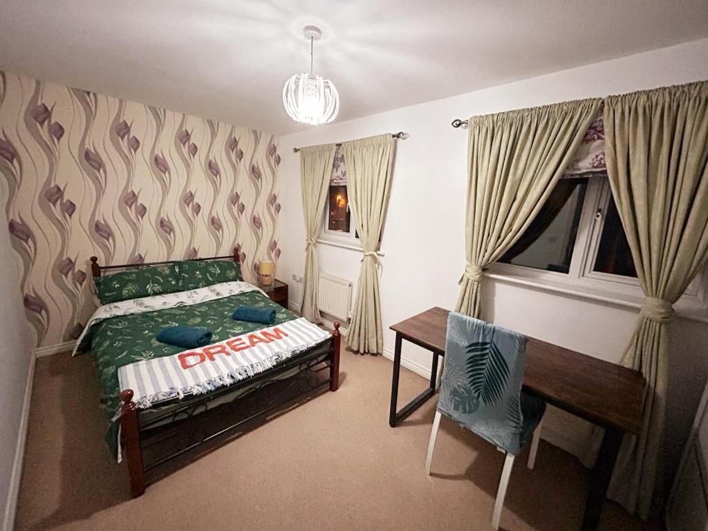 Queens Rooms, A Perfect Stay, Next To Shopping Parks And Central Manchester — Photos 1